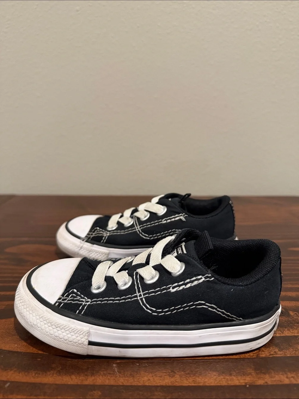 Converse Chuck Taylor All Star Sneakers Slip On Size: 7C
